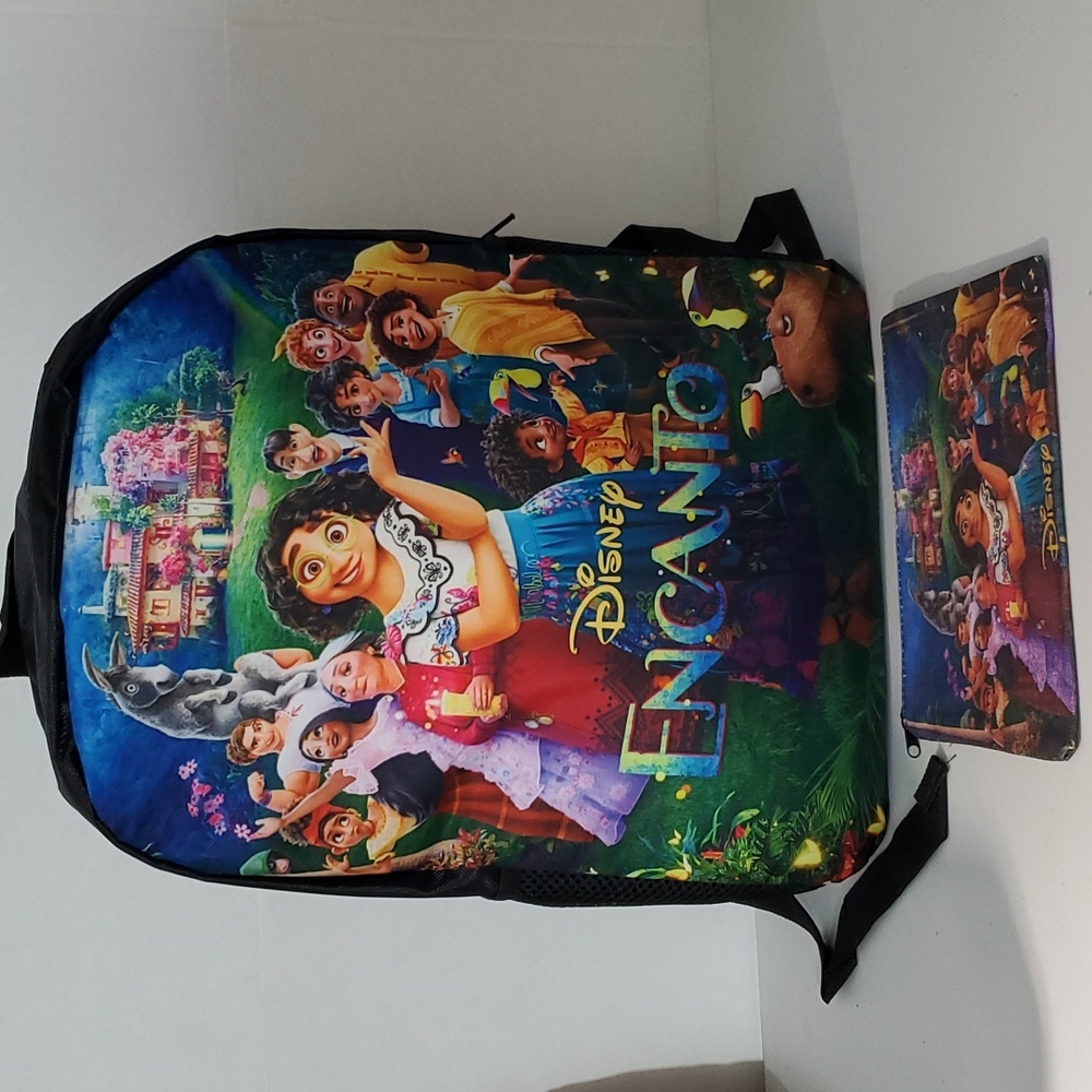 Encanto 17" backpack laptop bag